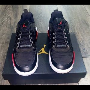 AIR JORDAN MAX 200 (GS) Sz 6y - 7.5 W